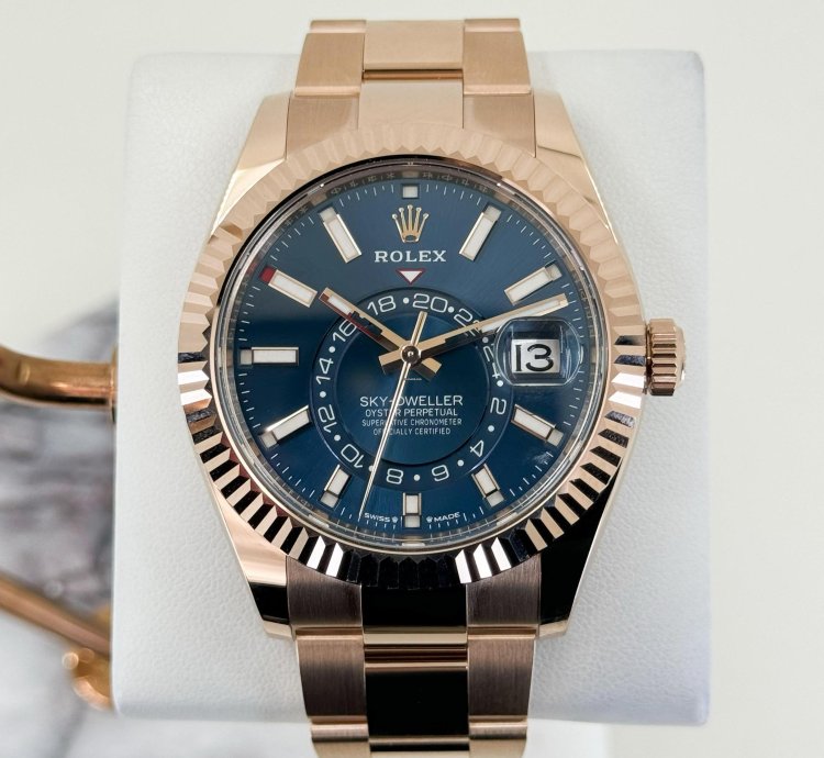 Rolex Sky-dweller 42mm Fluted Bezel Everose Gold Blue Index Dial Oyster Bracelet 336935