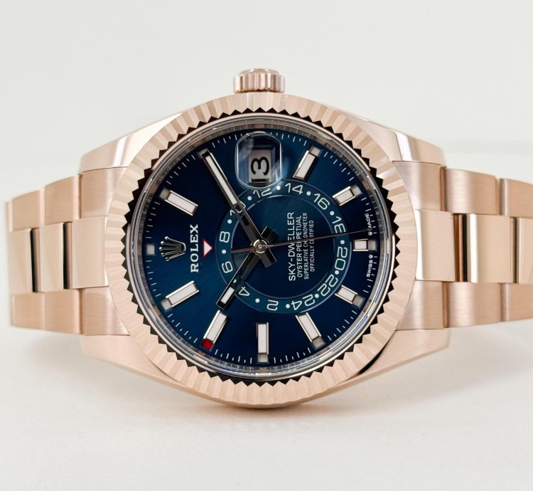 Rolex Sky-dweller 42mm Fluted Bezel Everose Gold Blue Index Dial Oyster Bracelet 336935