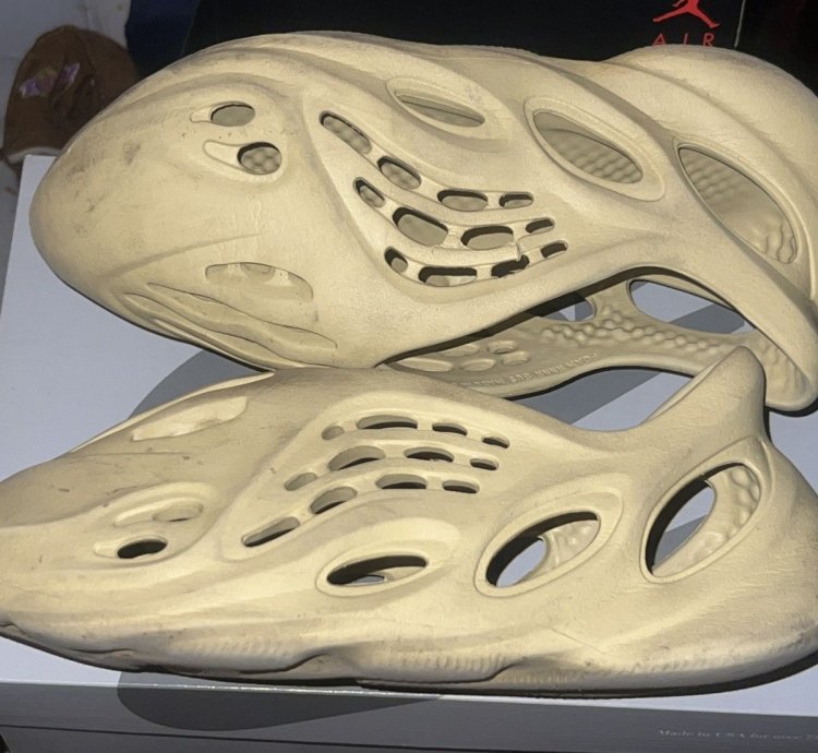 Yeezy Foam Runner