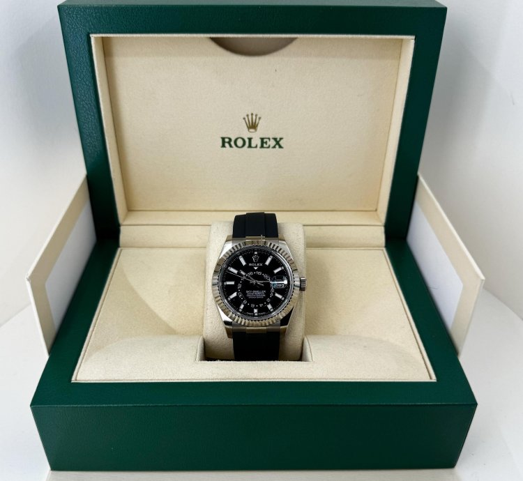Rolex Sky-dweller 42mm Fluted Bezel White Gold Black Index Dial Oysterflex Dial 336239