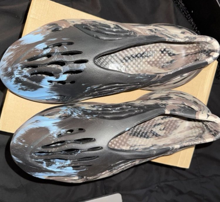 Yeezy Foam Runner Mx Cinder