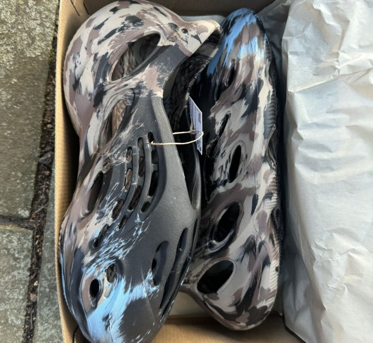 Yeezy Foam Runner Mx Cinder