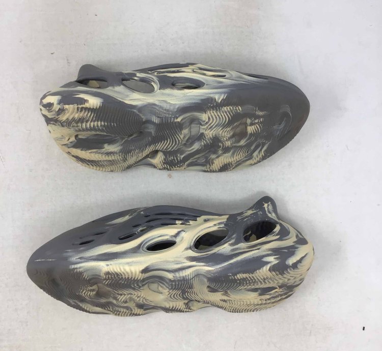Yeezy Foam Runner Mxt Moon Grey
