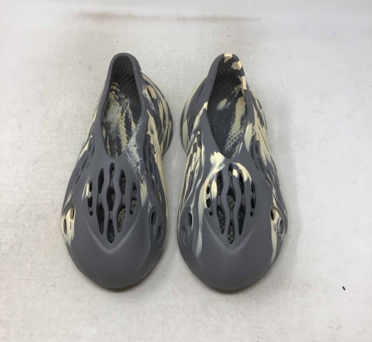 Yeezy Foam Runner Mxt Moon Grey