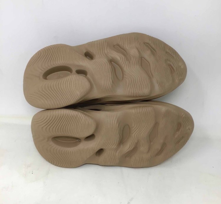 Yeezy Foam Runner Ochre