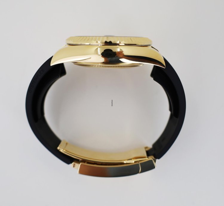 Rolex Sky-dweller 42mm Fluted Bezel Yellow Gold Black Index Dial Oysterflex Band 326238