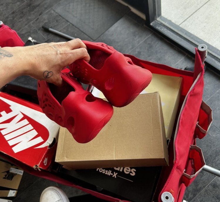 Yeezy Foam Runner Vermillion