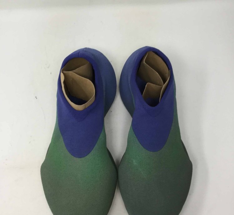 Yeezy Knit Runner Faded Azure