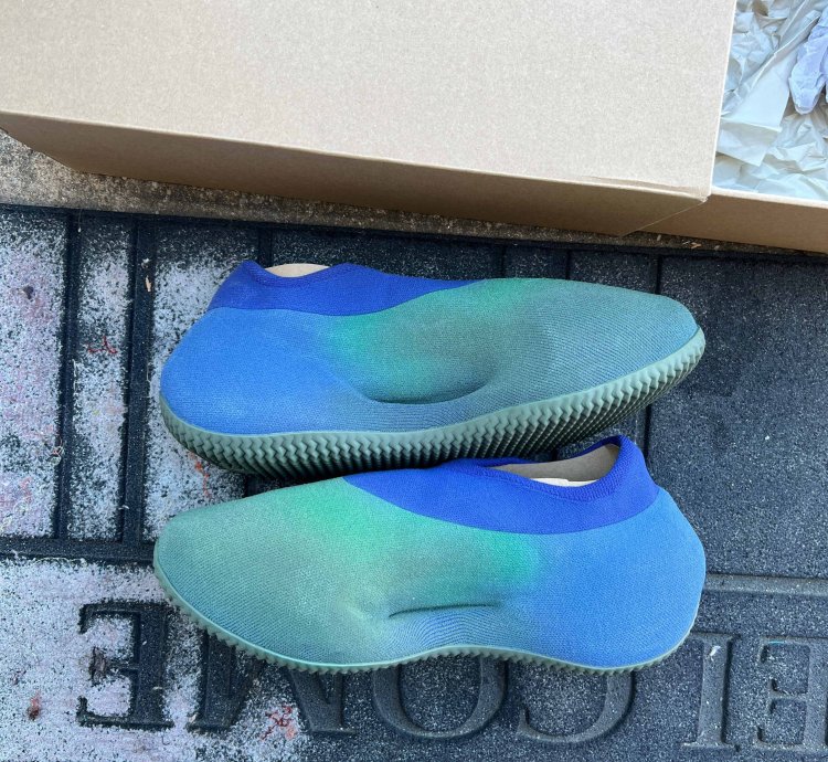 Yeezy Knit Runner Faded Azure