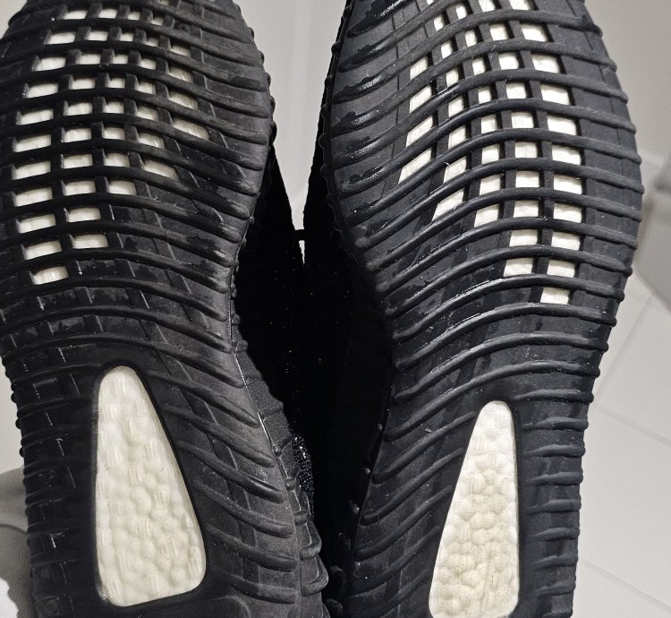 Yeezy Oreo