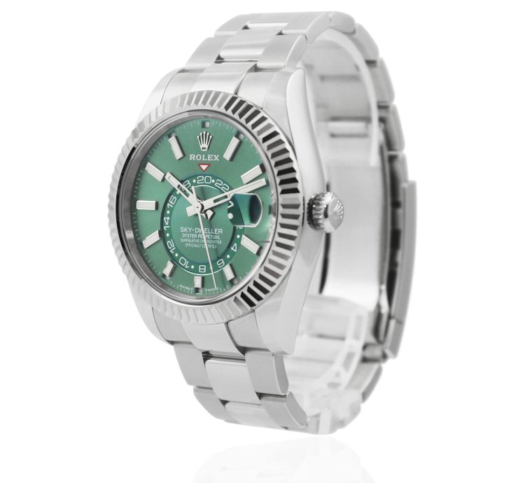 Rolex Sky-dweller 42mm Green Dial Ref 336934 - Full Set - 2024 - Unworn