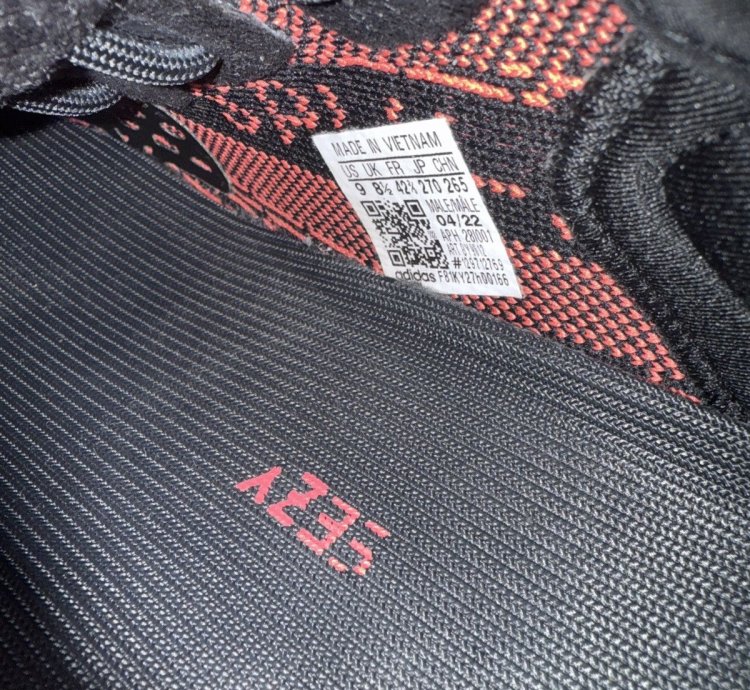 Yeezy Red Stripe