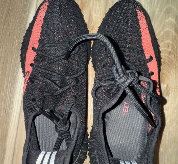 Yeezy Red Stripe