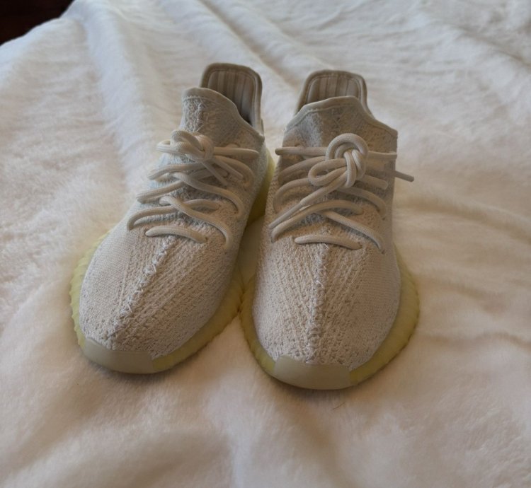 Yeezy Triple Whites