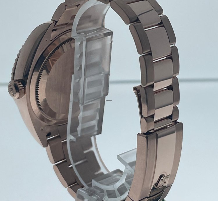 Rolex Sky-dweller 42mm Rhodium Dial Everose Gold