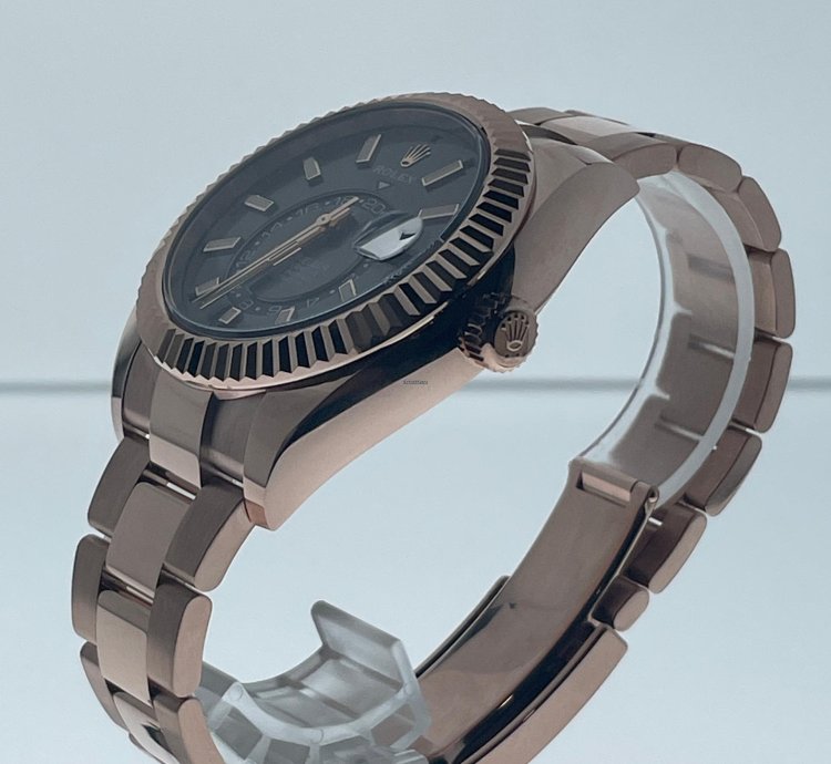 Rolex Sky-dweller 42mm Rhodium Dial Everose Gold