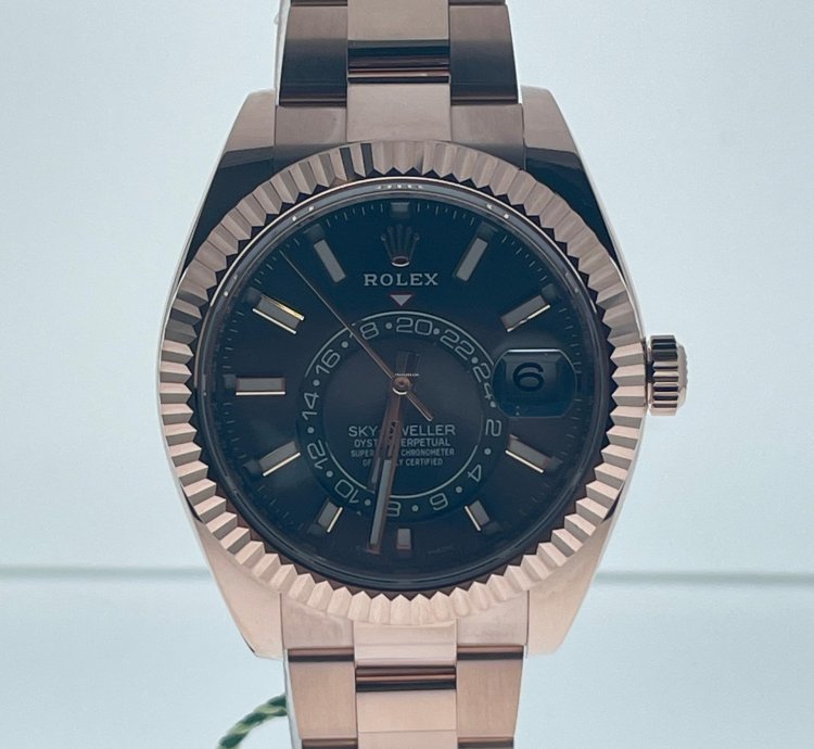 Rolex Sky-dweller 42mm Rhodium Dial Everose Gold