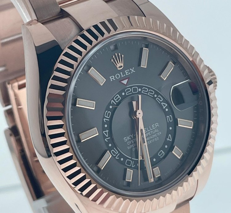 Rolex Sky-dweller 42mm Rhodium Dial Everose Gold