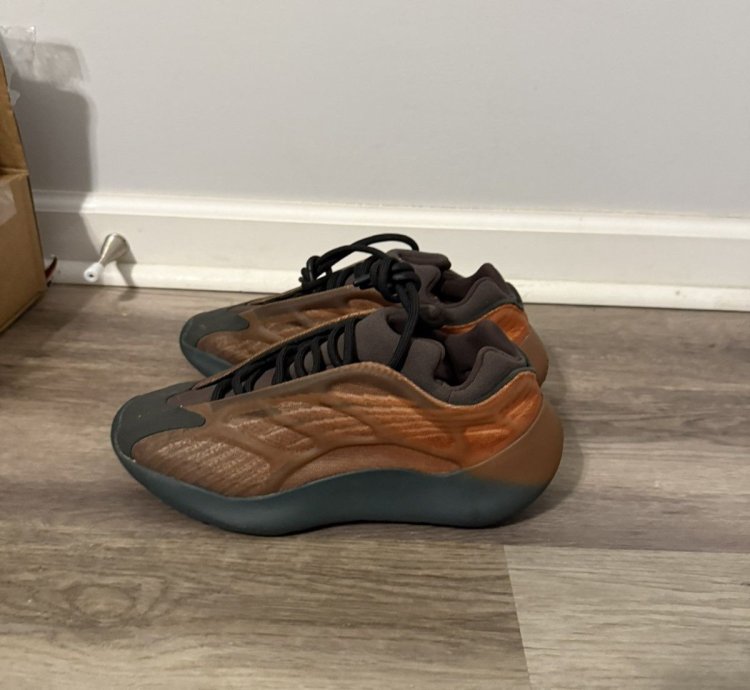 Yeezy V3 Copper Fade
