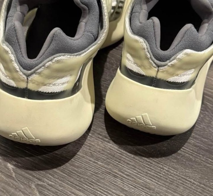 Yeezy V3 Fade Salt