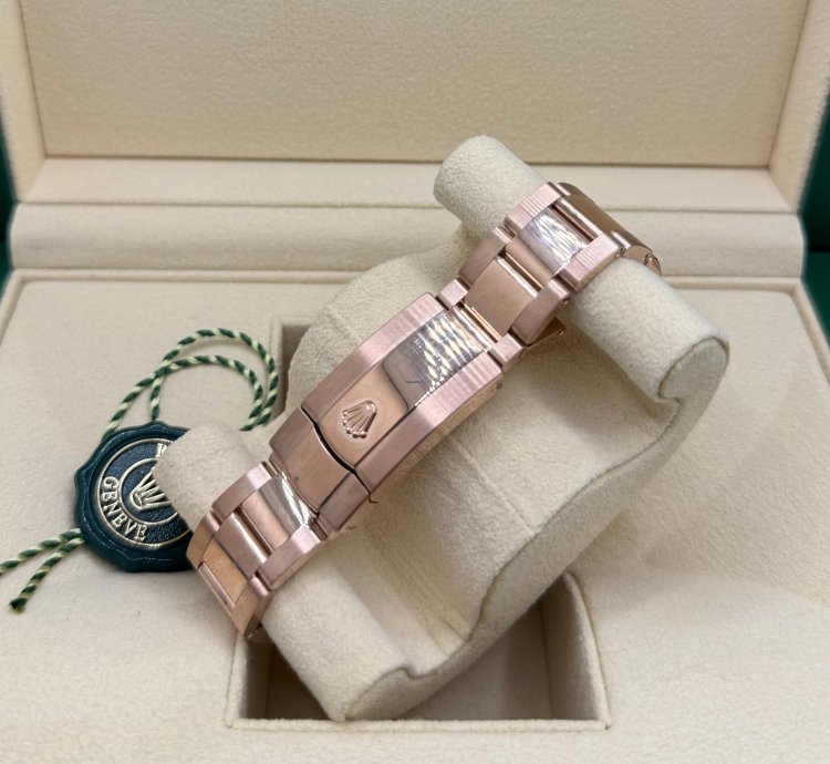 Rolex Sky-dweller 42mm Rose Gold 326935 Chocolate Dial 2023