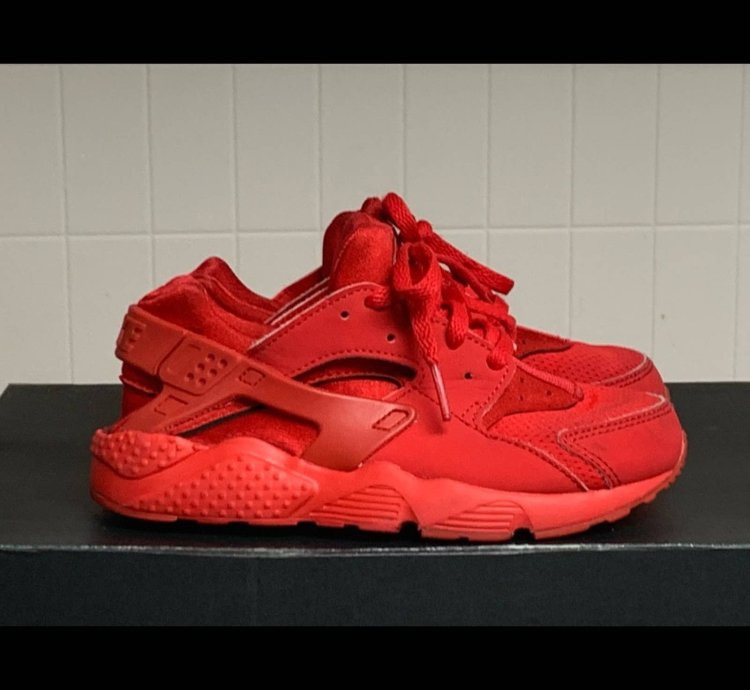 Youth Nike Air Huarache Run Triple Red Shoes Size 13c Nice