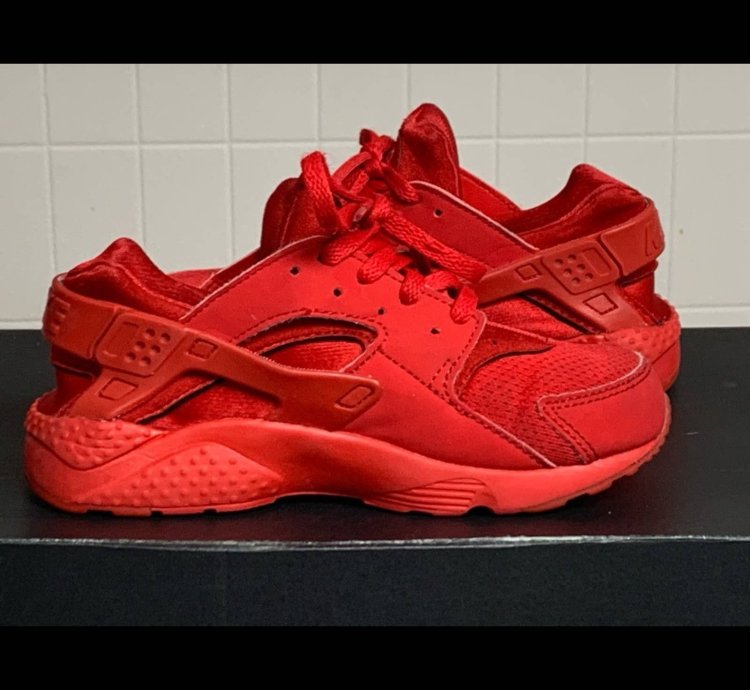 Youth Nike Air Huarache Run Triple Red Shoes Size 13c Nice