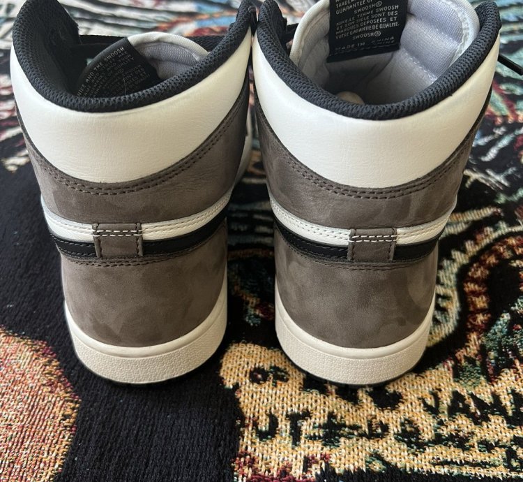 Air Jordan 1 Retro High Og Dark Mocha