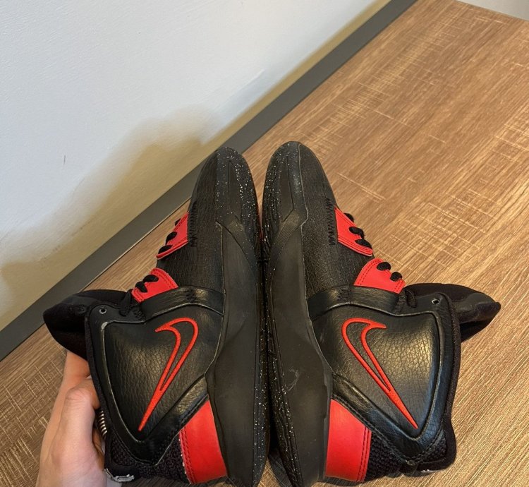 Youth Nike Kyrie 8 Infinity gs Size 6y Women 6 5 Shoes