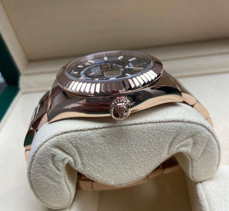 Rolex Sky-dweller 42mm Rose Gold Dark Rhodium Dial Oyster Band 326935 2022