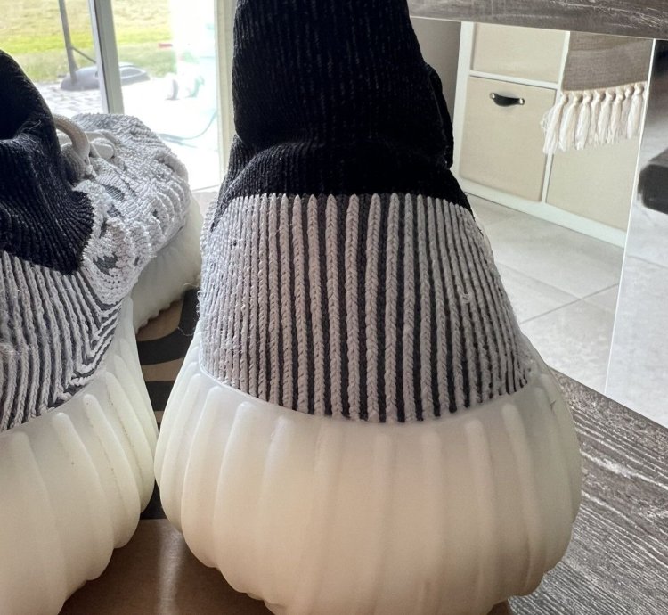 Yzy 350 V2 Cmpct