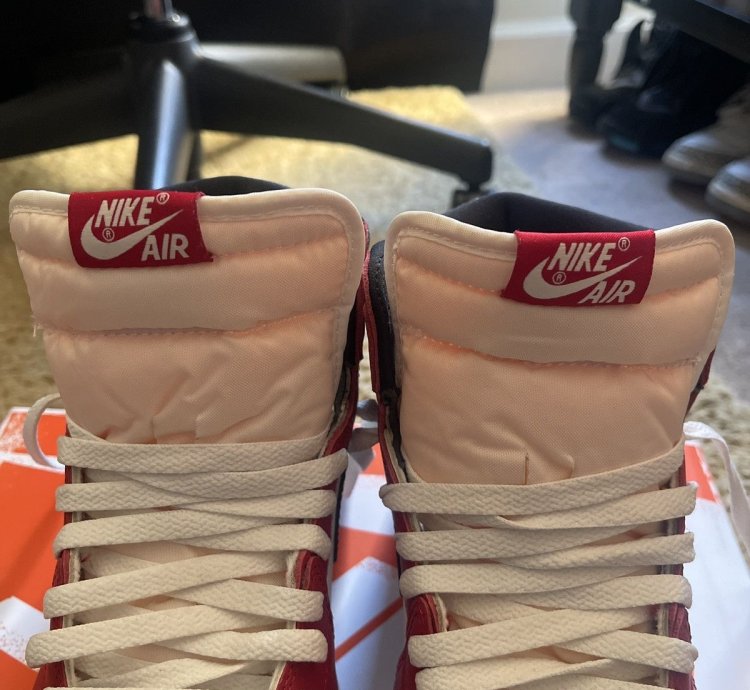 Air Jordan 1 Retro High Og Lost Found