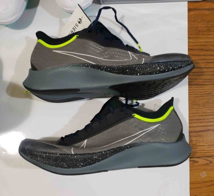 Zoom Fly 3 Premium Sequoia
