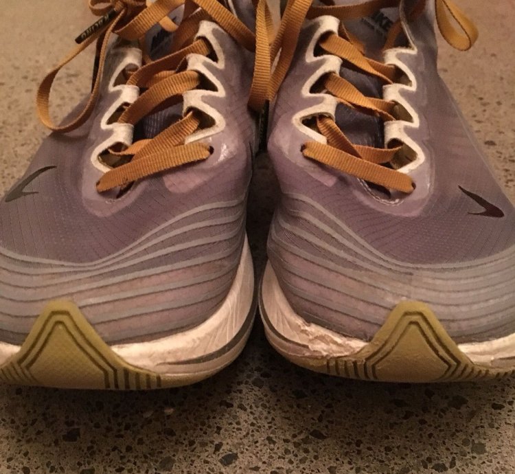 Zoom Fly Grey Gold
