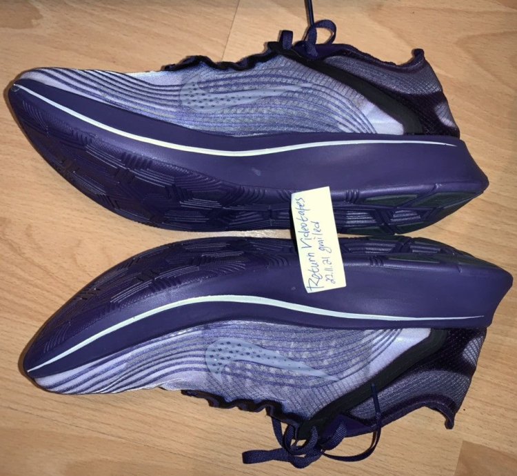 Zoom Fly Gyakusou
