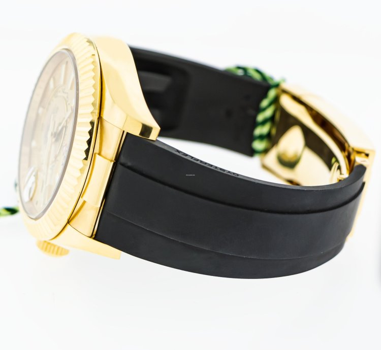 Rolex Sky-dweller 42mm Yellow Gold Champagne Index Dial Fluted Bezel 326238