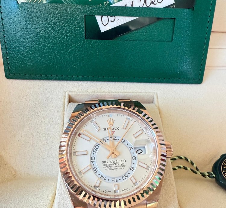 Rolex Sky-dweller Aus Sammlung Mit 2 Zus Tzlichen Bandelementen