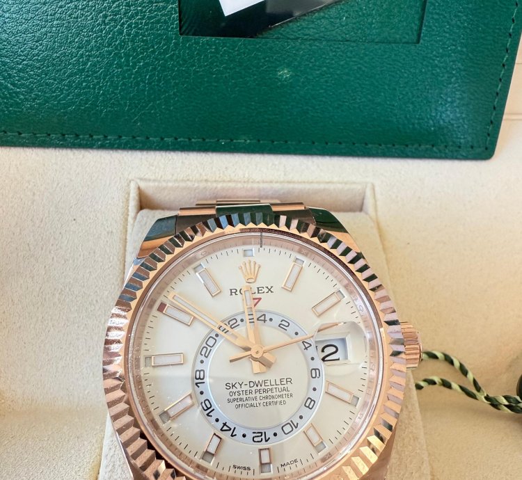 Rolex Sky-dweller Aus Sammlung Mit 2 Zus Tzlichen Bandelementen