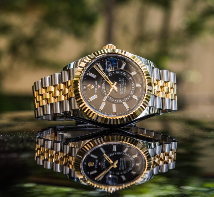 Rolex Sky-dweller Black Dial - Two Tone Jubilee