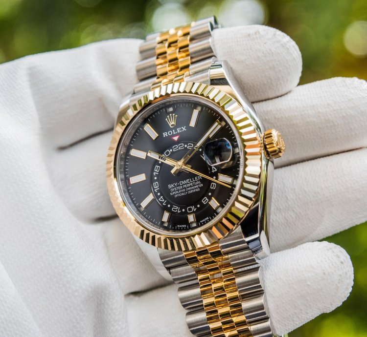 Rolex Sky-dweller Black Dial - Two Tone Jubilee
