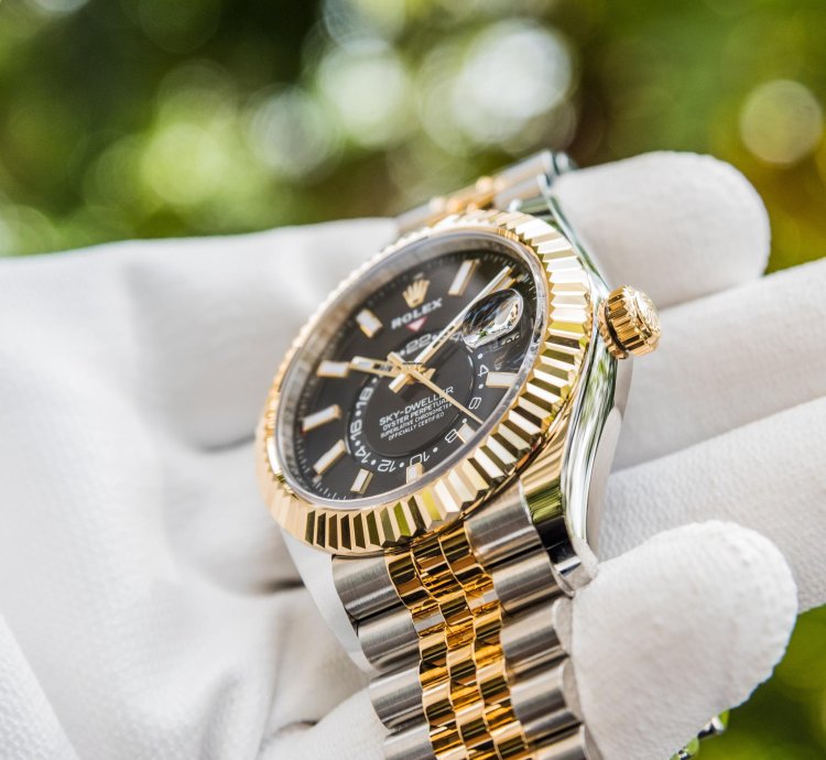 Rolex Sky-dweller Black Dial - Two Tone Jubilee