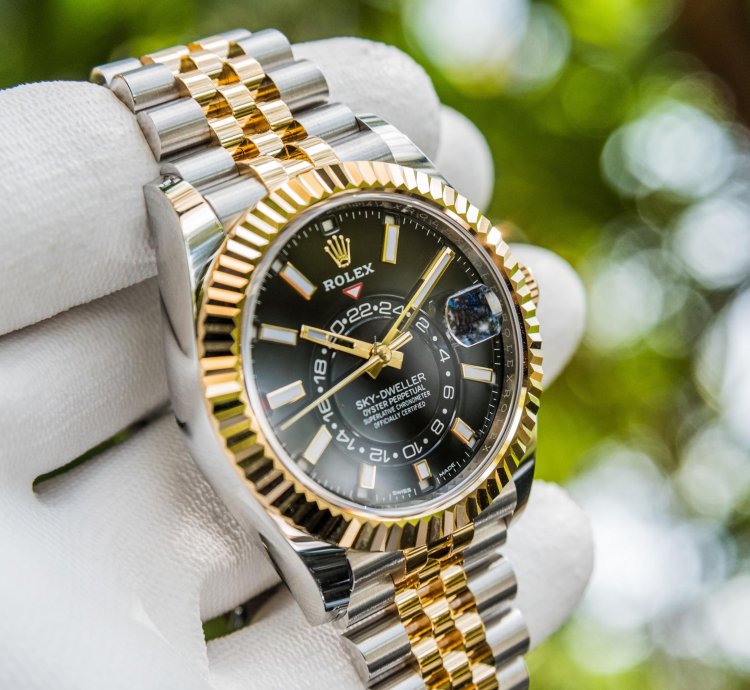 Rolex Sky-dweller Black Dial - Two Tone Jubilee
