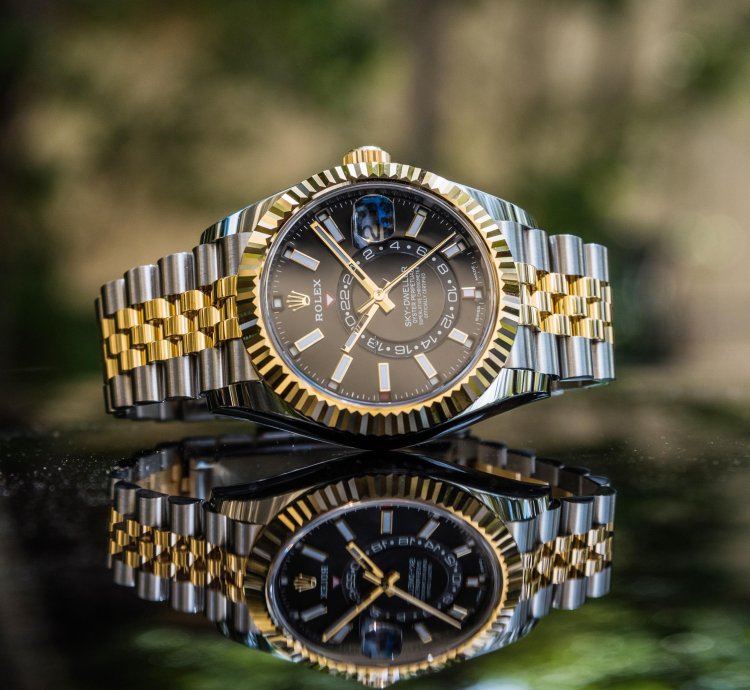 Rolex Sky-dweller Black Dial - Two Tone Jubilee