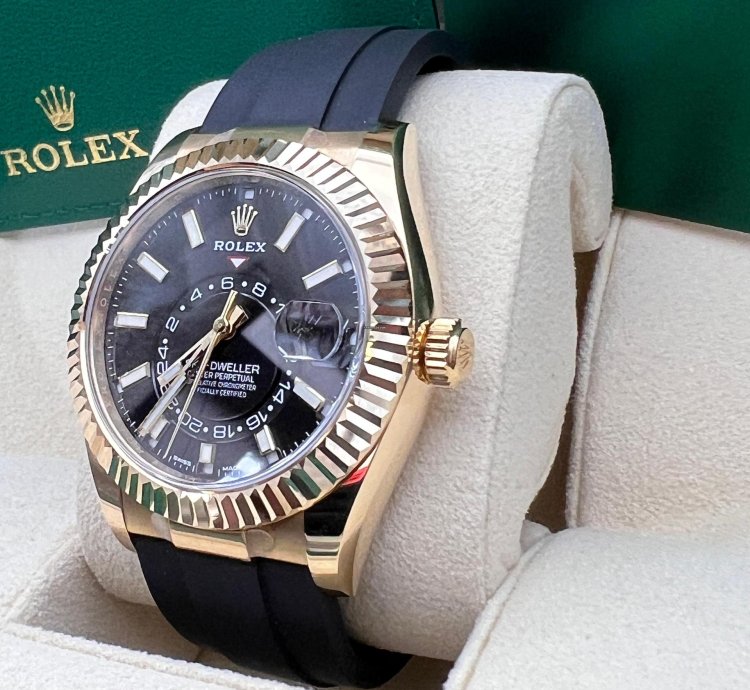 Rolex Sky-dweller Black Dial Yellow Gold Oysterflex