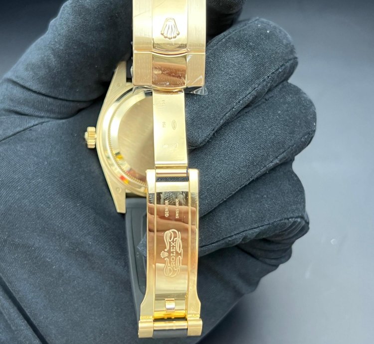 Rolex Sky-dweller Black Dial Yellow Gold Oysterflex