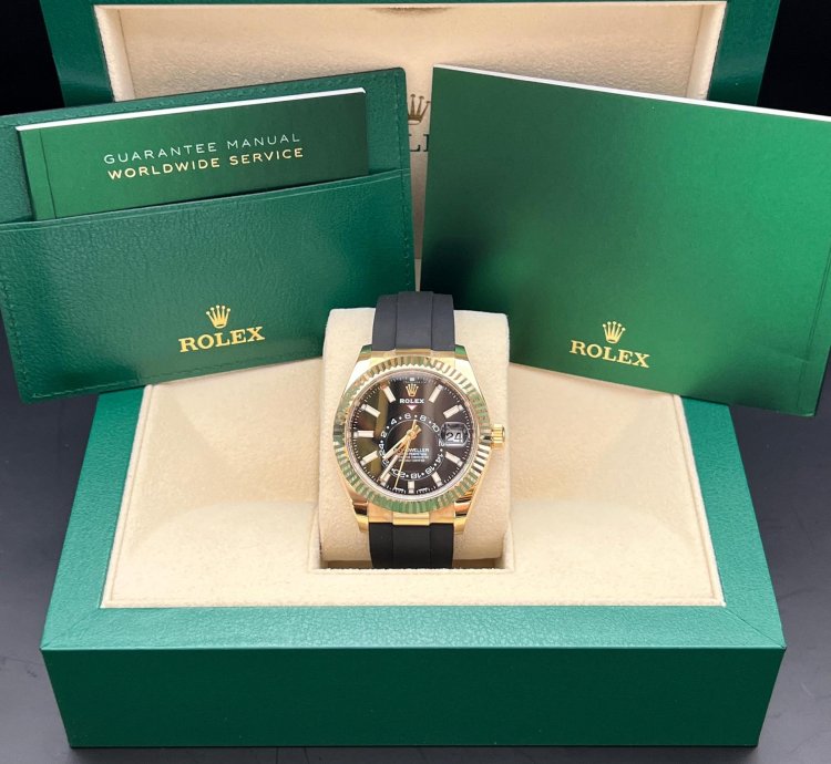 Rolex Sky-dweller Black Dial Yellow Gold Oysterflex