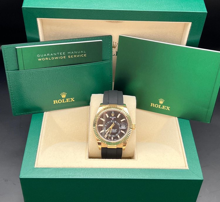 Rolex Sky-dweller Black Dial Yellow Gold Oysterflex