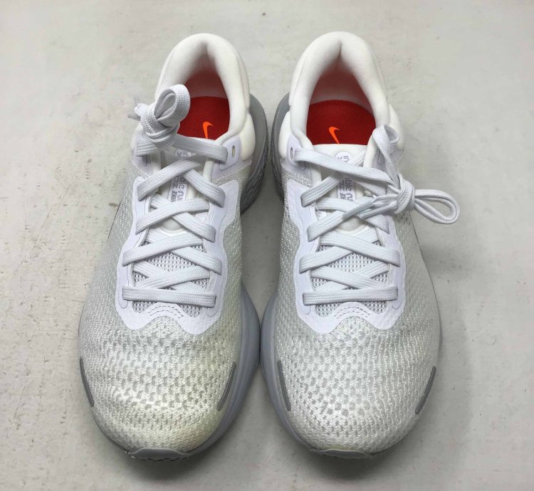 Zoomx Invincible Run Flyknit White Metallic Silver