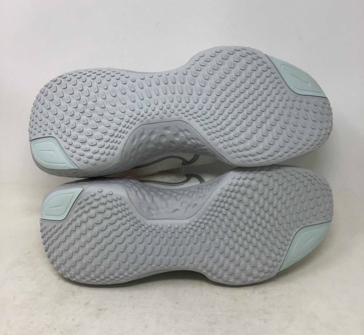 Zoomx Invincible Run Flyknit White Metallic Silver