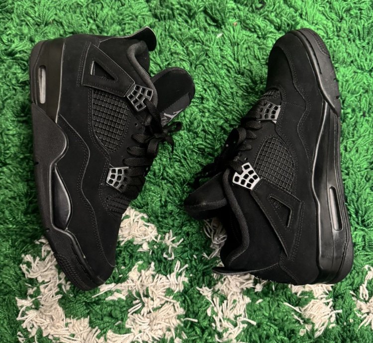 Air Jordan 4 Black Cat